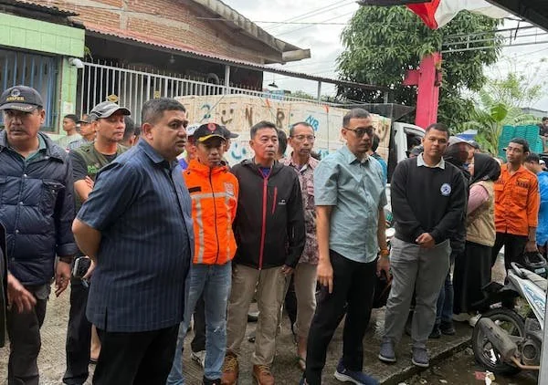 Wali Kota Makassar Munafri Arifuddin meninjau langsung Lokasi Rawan Banjir (Dok: Ist).