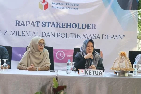 Badan Pengawas Pemilihan Umum (Bawaslu) Sulsel menggelar dialog dengan OKP dengan tema Gen Z, milenial dan politik masa depan bertempat di pelataran Hotel Aryaduta Makassar (Dok : Ist).
