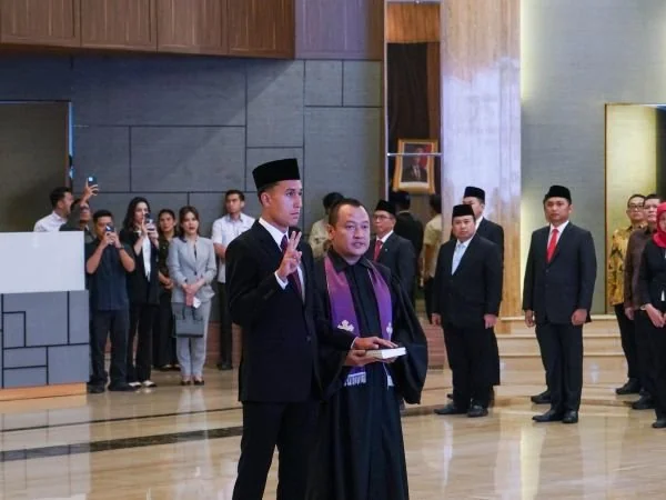 Pengambilan sumpah dan janji setia pewarganegaraan pesepakbola Miliano Jonathans yang sebelumnya berkewarganegaraan Belanda (Dok : Ist).