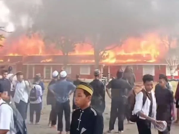 Pondok pesantren DDI Patobong di Pinrang yang terbakar (Dok : Ist).