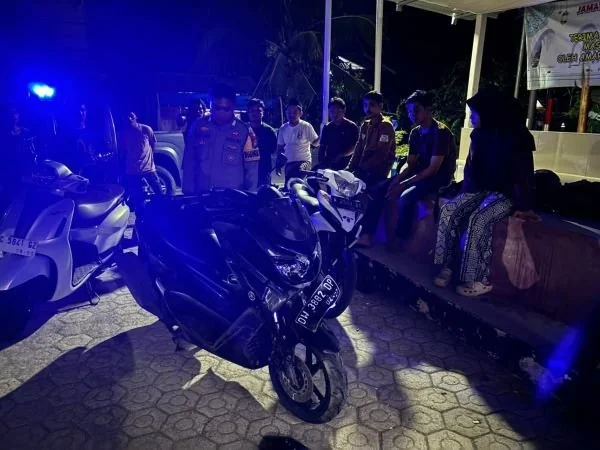 Kondisi motor yang mengalami kecelakaan di jalan Trans Sulawesi Kecamatan Malunda, Kabupaten Majene (Dok : Ist).