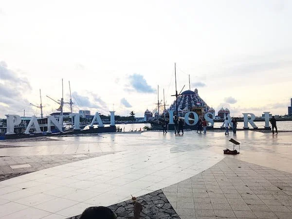 Anjungan Pantai Losari (Dok: Sinta KabarMakassar).