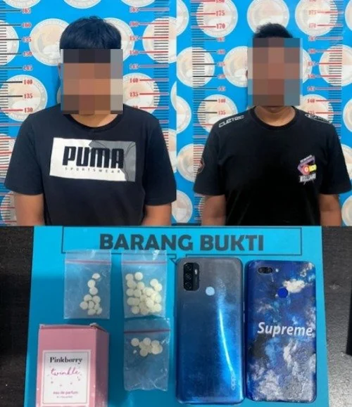 Dua pelaku dan barang bukti yang berhasil diamankan SatResnarkoba Polres Majene (dok:ist)