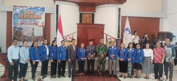 Ketua DPD BAMAGNAS Torut Ester Ryan Mandalawati, Sekda Toraja Utara Salvius Pasang, Dandim 1414/Tator Letkol Inf. Armal dan pengurus BAMAGNAS Toraja Utara usai gelar Doa Bersama di Gereja Para duta Kodim Rantepao, Toraja Utara (Dok: Ist).