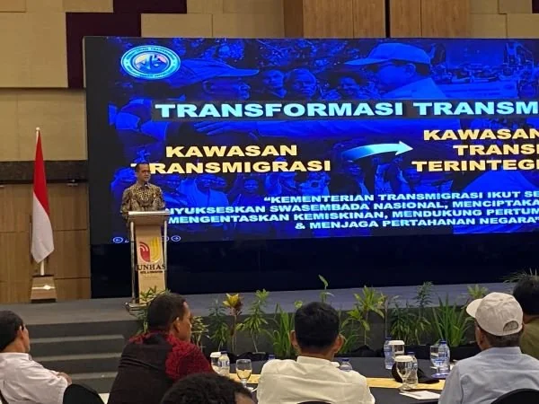 Menteri Transmigrasi, Muhammad Iftitah Sulaiman Suryanagara pada Forum Ekonomi Regional Indonesia Timur 2025 (Dok: Nofi KabarMakassar)