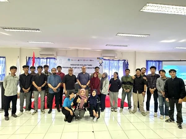 Kuliah tamu yang digelar di Aula Politeknik Bosowa (Dok : Ist).