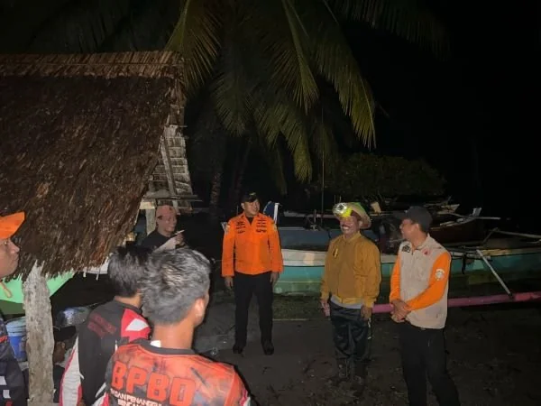 Basarnas saat melakukan kordinasi di TKP (Dok : Ist).