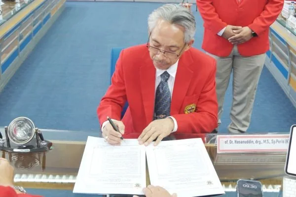 Prof. dr. Budu resmi mendaftarkan diri sebagai bakal calon Rektor Unhas (Dok : Ist).