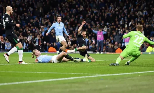 Pertandingan antara Manchester City kontra Feyenoord di ajang Liga Champions. (Darren Staples / AFP)