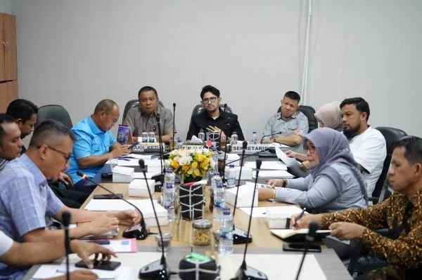 Rapat Komisi A DPRD Sulsel dengan BKD Sulsel (Dok: KabarMakassar).