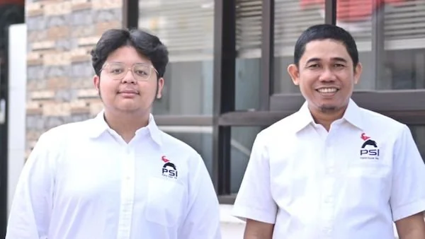 Ketua DPW PSI Sulawesi Selatan, Muammar Ferirae Gandi (Kacamata) dan Ketua DPD PSI Makassar Sukarno Lallo (Dok: Ist).