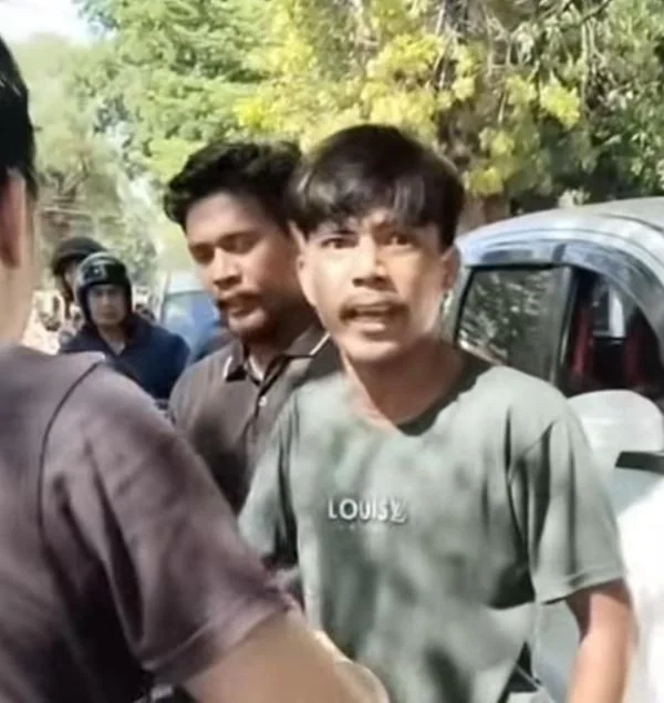 Tangkapan Layar Jukir di Makassar yang Aniaya Pengendara (Dok: Ist).