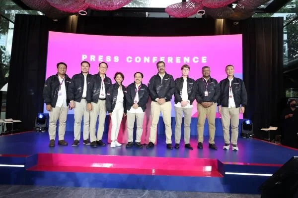 CEO Rajeev Sethi Perkenalkan Identitas XLSMART: Bersama, Melaju Tanpa Batas (Dok : Ist).