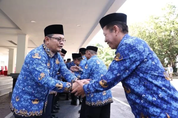 Pemerintah Kabupaten Bantaeng baru saja melaksanakan upacara di halaman kantor Bupati Bantaeng dalam rangka memperingati Hari Kesadaran Nasional.