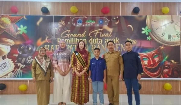 Bunda Forum Anak Kabupaten Bantaeng, Gunya Paramasukhaputri membuka  kegiatan Grand Final Pemilihan Duta Anak Kabupaten Bantaeng. (Dok: Ist)