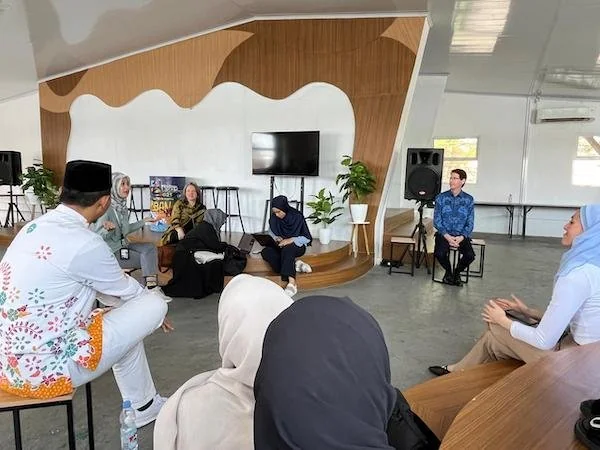 Kunjungan Jenderal Australia di Makassar, Todd Dias di Makassar Creative Hub, (Dok: Ist).