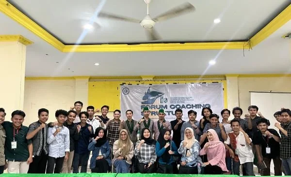 HMI KORKOM UMI berhasil gelar Coaching Instruktur dengan tema "Ijtihad HMI” Akselerasi Muslim Intelegensia bertepat di Aula STIE AMKOP.