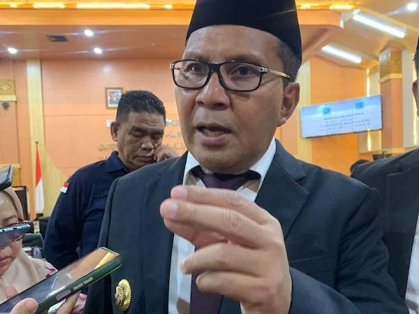 Wali Kota Makassar, Moh Ramdhan Pomanto usai Rapat Paripurna di DPRD Makassar, Senin (27/5).