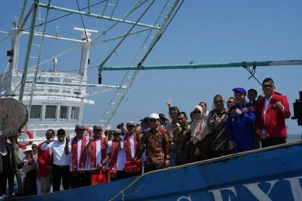 Kapal Unhas Explorer 2 Tiba di Makassar (Dok : Ist).