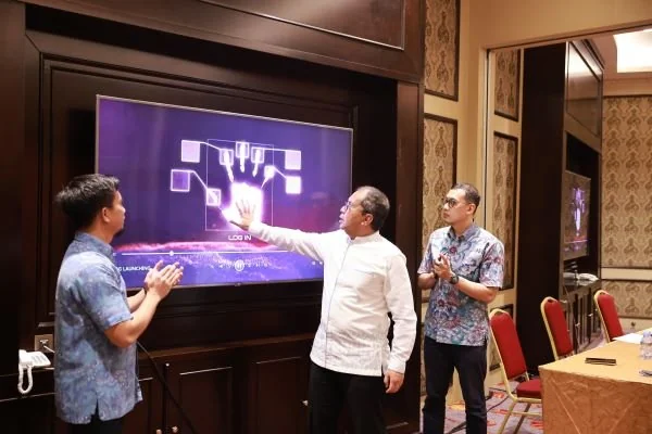 Peluncuran perdana Pelaksanaan Persetujuan Bangunan Gedung (PBG) pada Sistem Informasi Manajemen Bangunan Gedung (SIMB) di Hotel Myko, Jumat, (1/3).