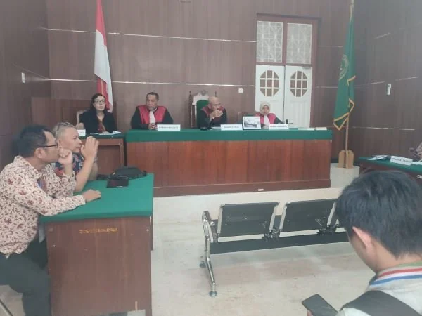 Sidang Gugatan Rp700 Miliar ke 2 Media di Makassar.