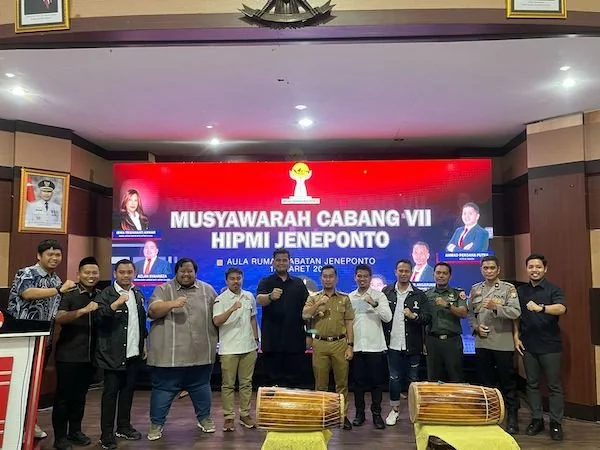Pengurus Cabang (Pengcab) Himpunan Pengusaha Muda Indonesia (HIPMI) Kabupaten Jeneponto, Sulsel, saat menggelar Musyawarah Cabang (Muscab) Ke-VII, di Aula Panranuannta Rujab Bupati. (Ist).