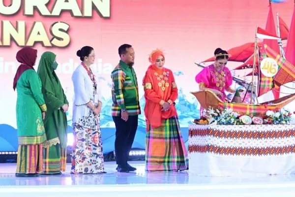 Pembukaan Hari Ulang Tahun (HUT) Dekranas ke-47 dan Hari Kesatuan Gerak (HKG) PKK ke-54. (Dok: Ist)