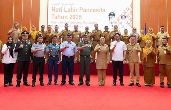 Wakil Gubernur Sulawesi Selatan, Fatmawati Rusdi pada Upacara Peringatan Hari Lahir Pancasila Tahun 2025 di Baruga Asta Cita Rumah Jabatan Gubernur Sulawesi Selatan (Dok: Int).