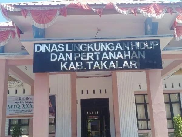 Kantor DLHP Takalar (Dok : Saleh Sibali).