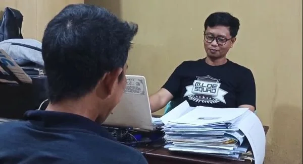 Pelaku pencurian sapi di Maros saat dilakukan pemeriksaan oleh Polsek Mandai (Dok : Ist).