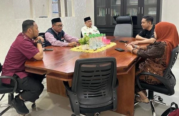 Suasana Hari Pertama Pimpinan BAZNAS kota Makassar saat Bertugas, (Dok: Ist).