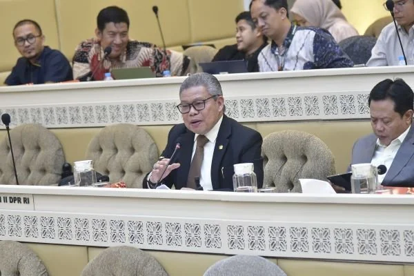 Anggota Komisi II DPR RI dari Fraksi Golkar, Taufan Pawe (Dok : Ist).