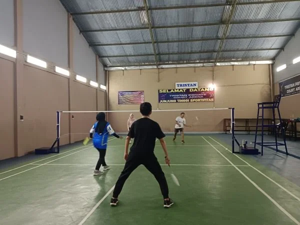 Sesi Permainan di Tristan Private Court Arena, (Dok: Sinta Kabar Makassar).