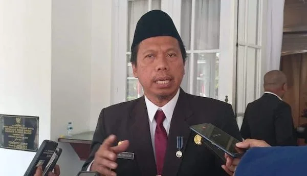 Kepala Dinas Kesehatan Provinsi Sulawesi Selatan Ishaq Iskandar