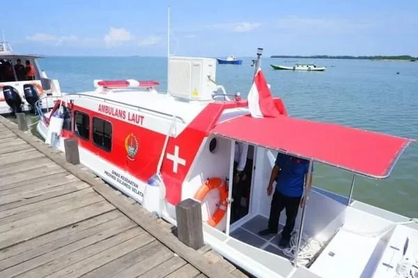 Ambulans laut pada layanan kesehatan bergerak Pemprov Sulsel (dok. Ist)