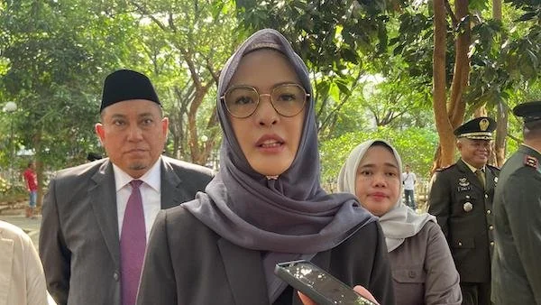 Ketua DPRD Sulsel, Andi Rachmatika Dewi atau Cicu usai melakukan ziarah di Taman Makam Pahlawan Panaikang (Dok: Nofi KabarMakassar)
