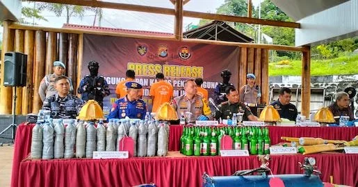 : Press release pengungkapan kasus penyalahgunaan Bom ikan(dok: Aldy Djemmang).