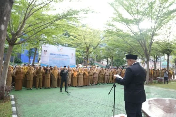 Wali Kota Makassar, Munafri Arifuddin, Memimpin Apel Harganas ke-32, (Dok: Ist).