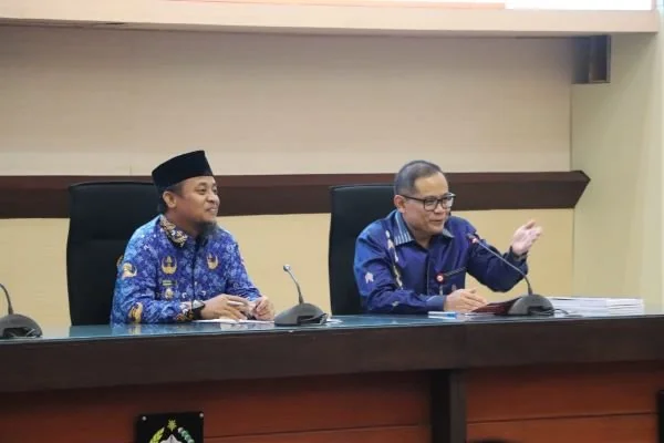 Rapat Pleno Tim Percepatan Akses Keuangan Daerah Sulsel bersama OJK (Dok : Ist).