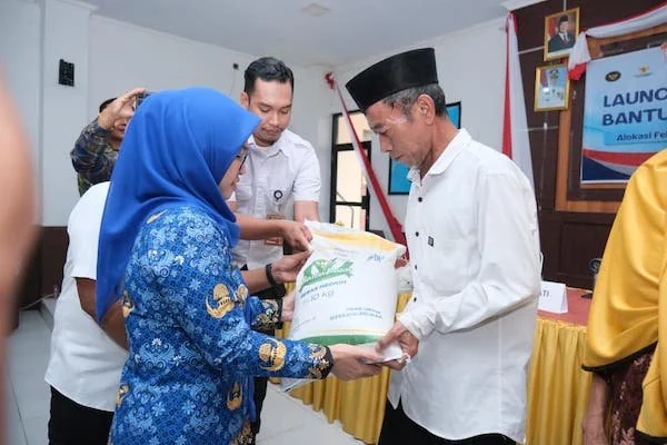 Suasana Penyaluran Bantuan Pangan Kabupaten Gowa Alokasi Februari (Dok: Ist).