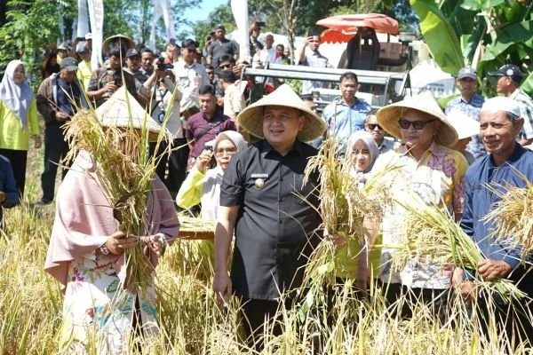 Wali Kota Makassar, Munafri Arifiddin di Musyawarah Tani Abulo Sibatang, (Dok: Ist).