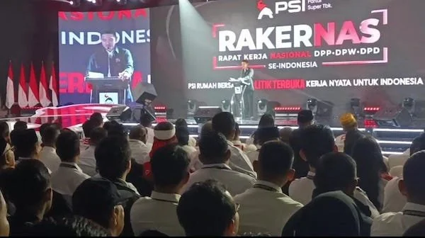 Ketua Umum Partai Solidaritas Indonesia (PSI) Kaesang Pangarep saat Memberikan Sambutan di Rakernas PSI di Makassar, (Dok: Ist).
