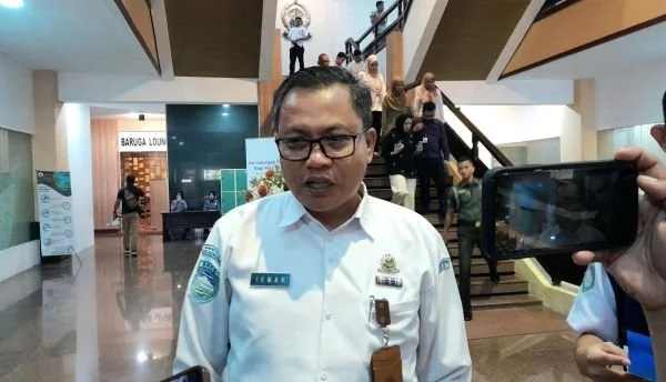 Kepala Balai Besar Meteorologi, Klimatologi, dan Geofisika Wilayah IV Makassar, Irwan Slamet di Kantor Gubernur Sulsel (Dok: Nofi KabarMakassar)