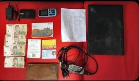 Barang Bukti yang disita dari pelaku judi kupon