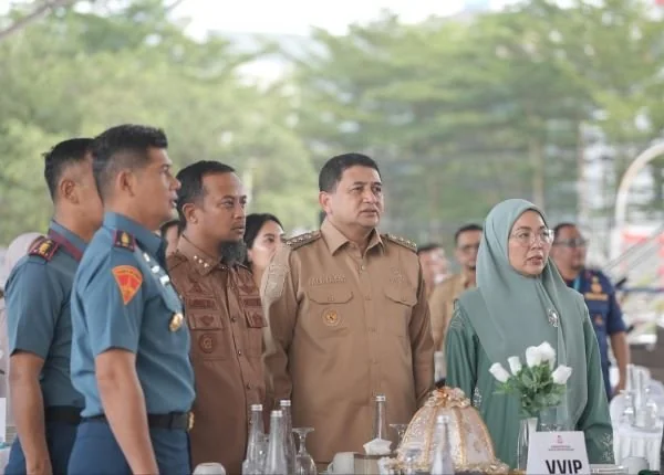 Wali Kota Makassar dan Gubernur Sulsel saat menghadiri Forum Musyawarah Perencanaan Pembangunan Daerah (Musrenbang) RPJMD yang digelar di Lapangan Karebosi (Dok : ist).
