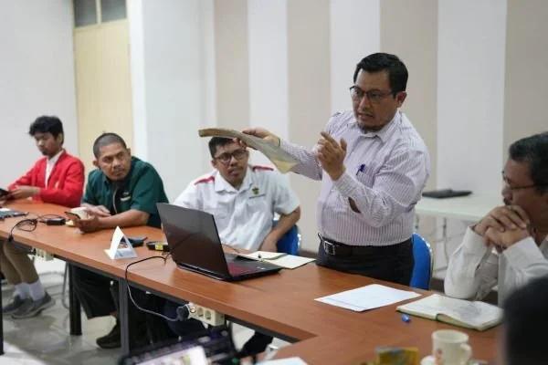 Monitoring and Evaluation (Monev) Grant Riset Sawit (Dok : Ist).