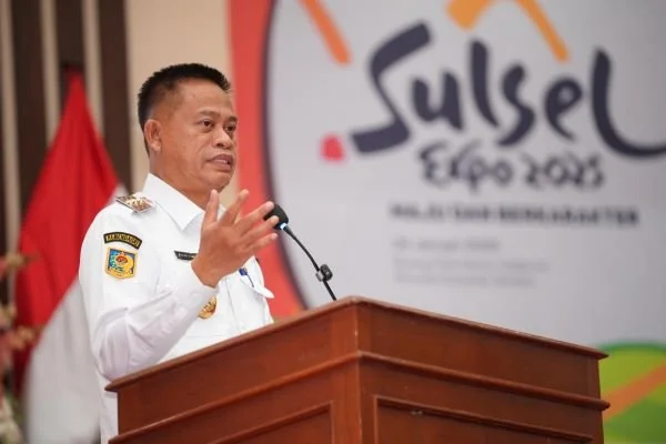 Pj Gubernur Sulsel, Prof Fadjry Djufry di Kantor Gubernur Sulsel (Dok: Ist).