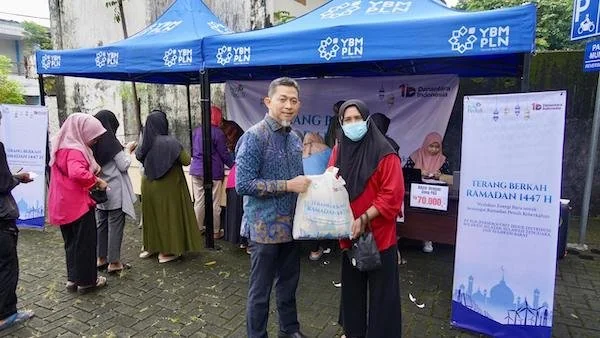 PLN UID Sulselrabar Beri Bantuan Pasang Baru Listrik Gratis untuk Keluarga Kurang Mampu