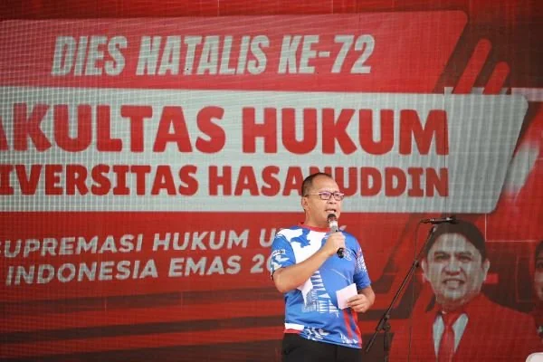 Wali Kota Makassar Moh Ramdhan Pomanto hadiri acara perayaan dies natalis Fakultas Hukum Unhas ke-72 di Kampus Unhas, Sabtu (20/4).