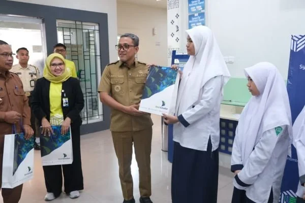 Bupati Jeneponto saat menghadiri peringatan Hari Ulang Tahun (HUT) ke-65 Bank Sulselbar Cabang Jeneponto. (Dok: Ist)
